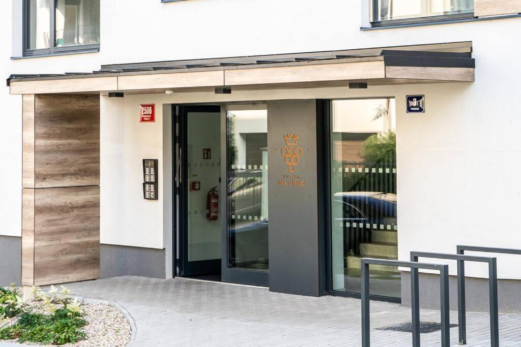 Free Parking- Newly Built Apartmán *